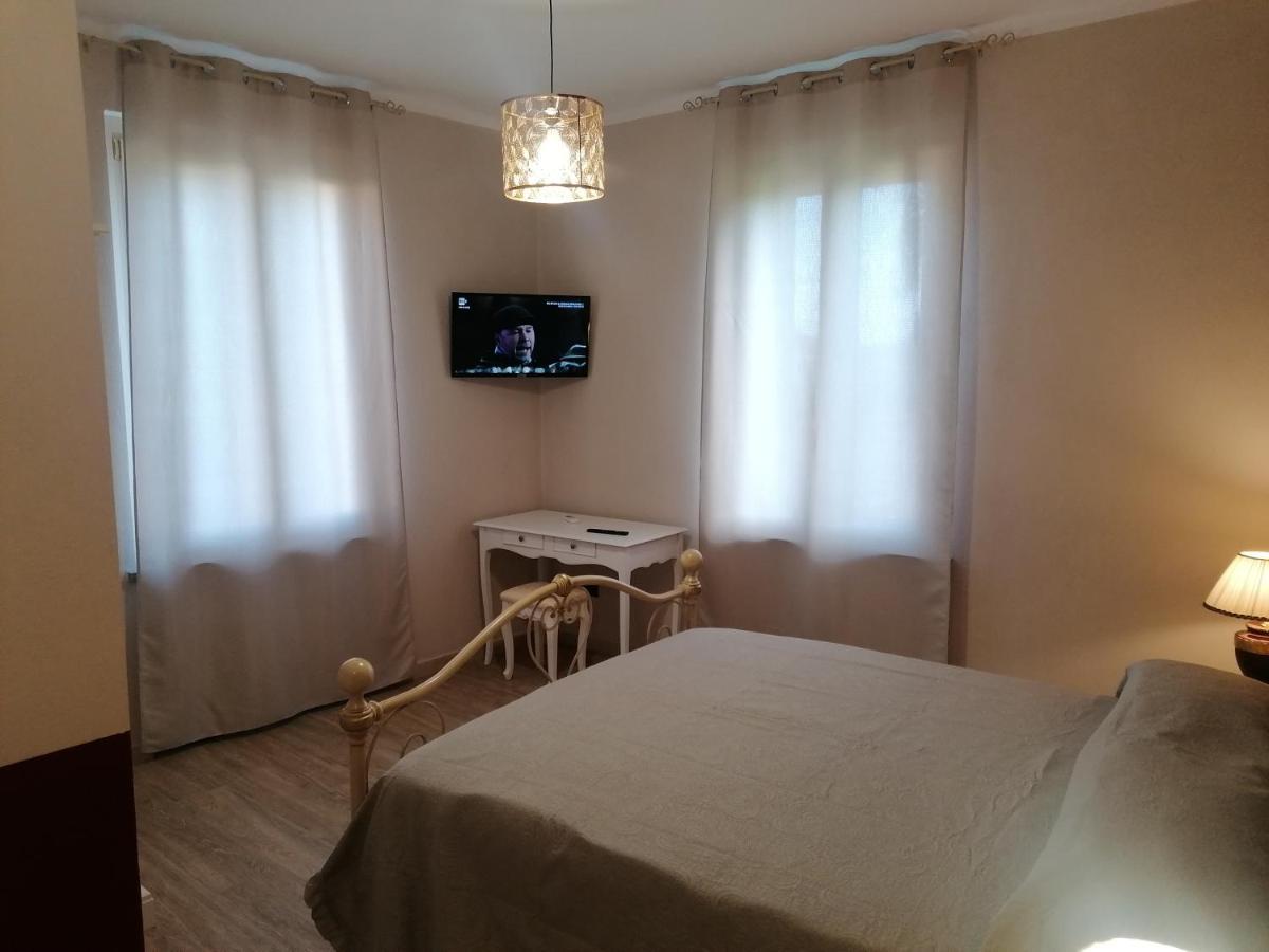 B&B Villa Preziosa Lago Maggiore Lesa Bagian luar foto