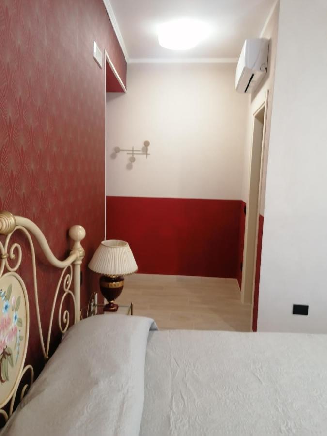 B&B Villa Preziosa Lago Maggiore Lesa Bagian luar foto