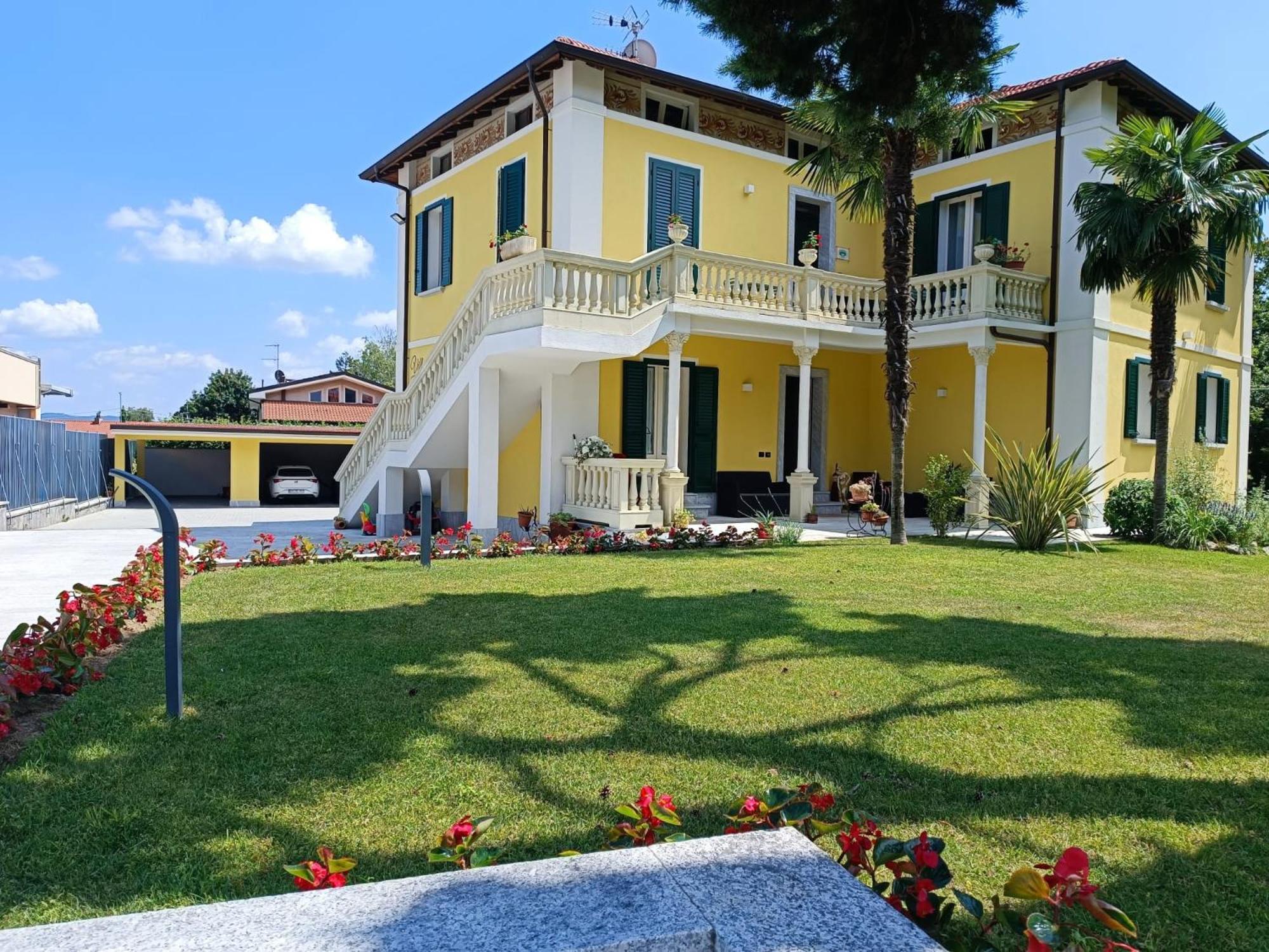 B&B Villa Preziosa Lago Maggiore Lesa Bagian luar foto