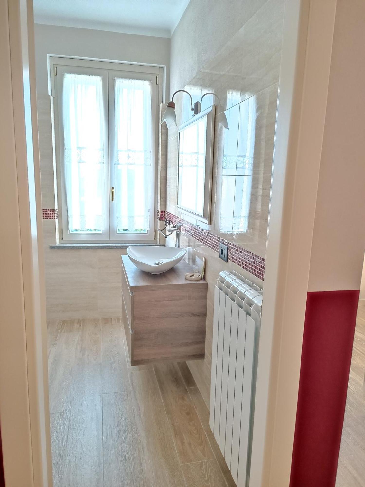 B&B Villa Preziosa Lago Maggiore Lesa Ruang foto